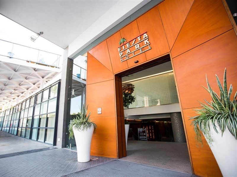 Port Fiesta Park Hotel